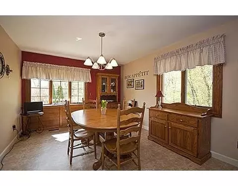 348 Willis, Saline, MI 48176 photo 5