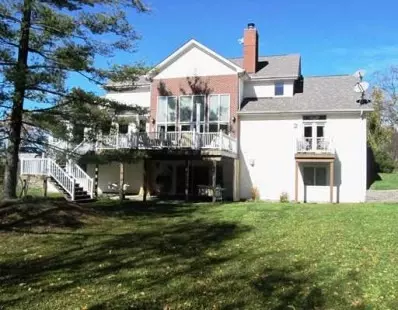 5525 Willow, Saline, MI 48176 photo 2