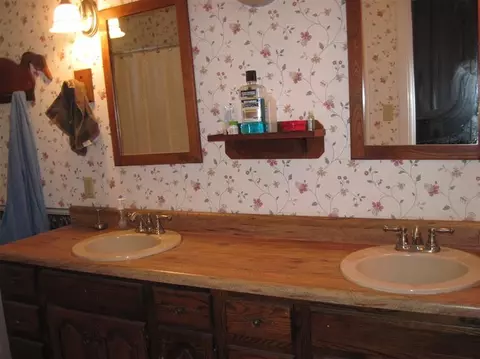 7055 Wheaton, Jackson, MI 49201 photo 9