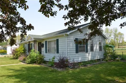 8414 Huron River Dr, Dexter, MI 48130 photo 3