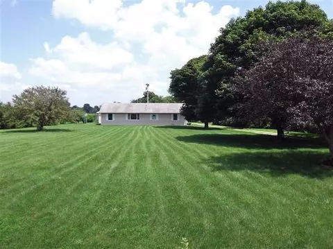 10101 Feldkamp, Saline, MI 48176 photo 1