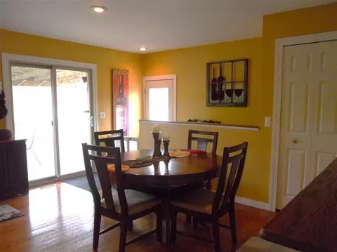 1949 E Roundtable, Canton, MI 48188 photo 8