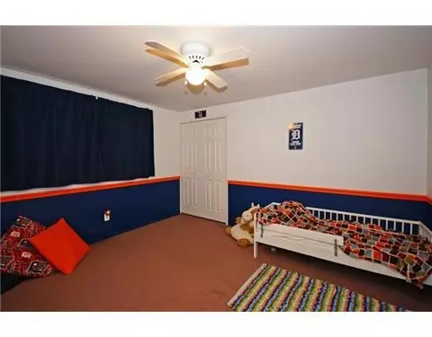 44250 Postmill Ct, Canton, MI 48187 photo 15