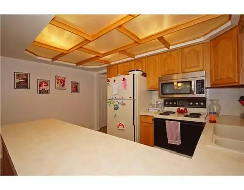 44250 Postmill Ct, Canton, MI 48187 photo 7