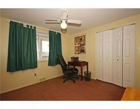 44250 Postmill Ct, Canton, MI 48187 photo 18