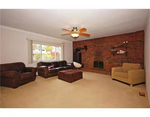 44250 Postmill Ct, Canton, MI 48187 photo 12