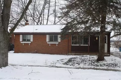 137 Tower Dr, Saline, MI 48176 photo 3