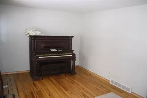 137 Tower Dr, Saline, MI 48176 photo 9
