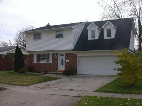 160 Wallace, Saline, MI 48176 photo 2