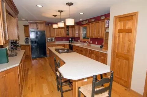 13640 S Rainbow Dr, Gregory, MI 48137 photo 3