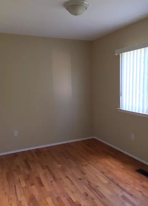 28482 Halecreek St, Romulus, MI 48174 photo 9