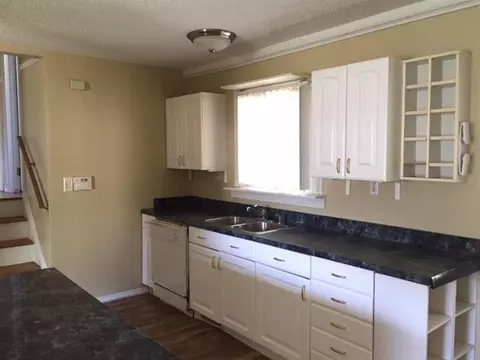 28482 Halecreek St, Romulus, MI 48174 photo 5