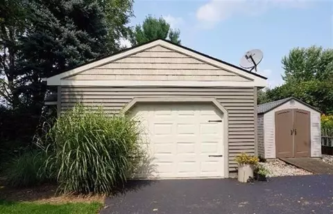 11122 Connell Dr, Dexter, MI 48130 photo 5