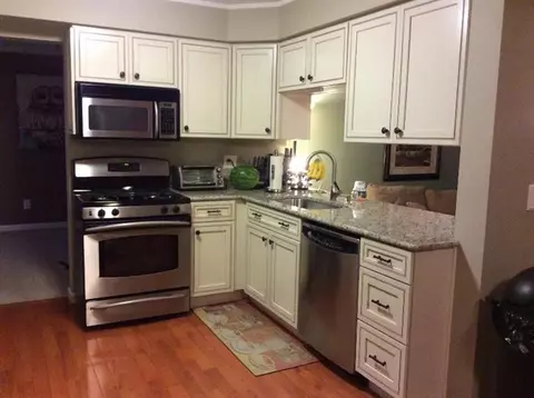 47196 Bartlett, Canton, MI 48187 photo 6