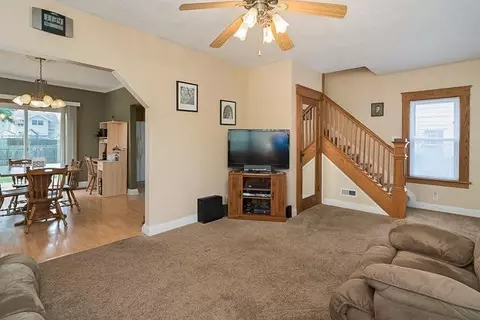 715 Douglas Ct, Jackson, MI 49203 photo 4