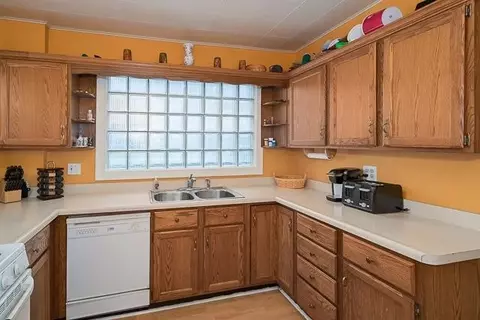 715 Douglas Ct, Jackson, MI 49203 photo 9