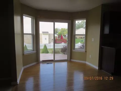 16448 Eastwind St, Romulus, MI 48174 photo 4