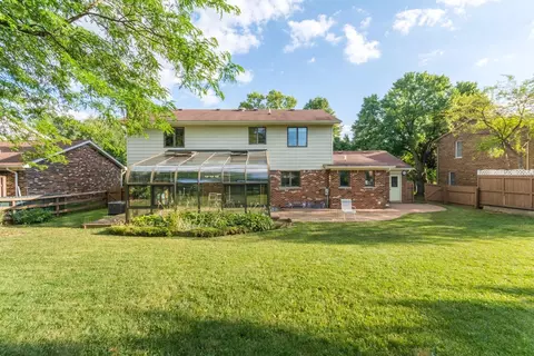 2354 Delaware Dr, Ann Arbor, MI 48103 photo 4