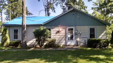 14392 Edgewater Dr, Gregory, MI 48137 photo 2