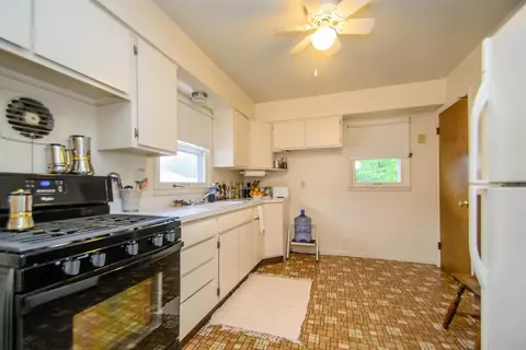 679 Commonwealth Ave, Jackson, MI 49202 photo 9