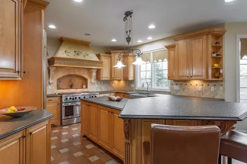 933 Eagle Ave, Ann Arbor, MI 48103 photo 8
