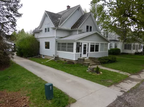 141 College St, Britton, MI 49229 photo 1