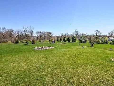 9492 Spring Hollow Ct, Dexter, MI 48130 photo 4