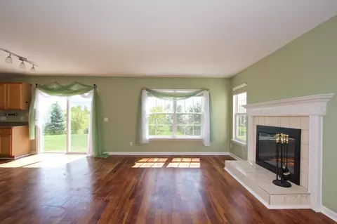 3646 View Dr, Dexter, MI 48130 photo 4