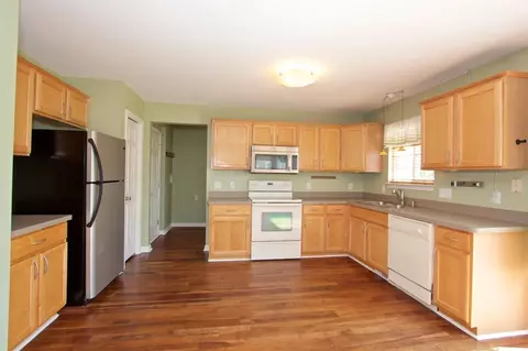 3646 View Dr, Dexter, MI 48130 photo 2
