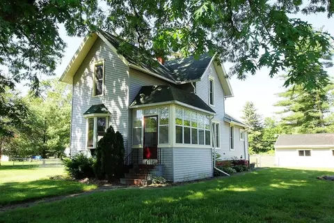 304 S Main St, Munith, MI 49259 photo 1