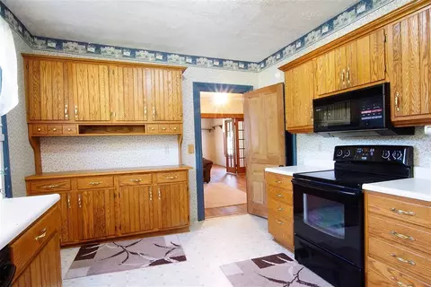 304 S Main St, Munith, MI 49259 photo 6