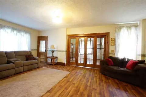 304 S Main St, Munith, MI 49259 photo 4