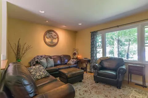 10992 Macon Rd, Saline, MI 48176 photo 5