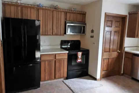 8743 Bunton Rd, Willis, MI 48191 photo 4