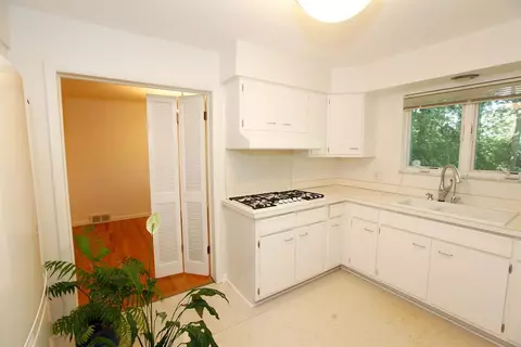 2425 Powell Ave, Ann Arbor, MI 48104 photo 4