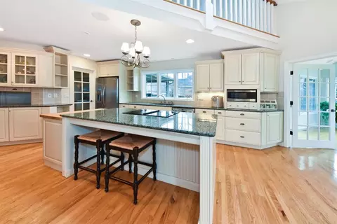 1045 Abbey Rd, Monroe, MI 48161 photo 6
