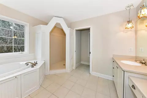 1045 Abbey Rd, Monroe, MI 48161 photo 14