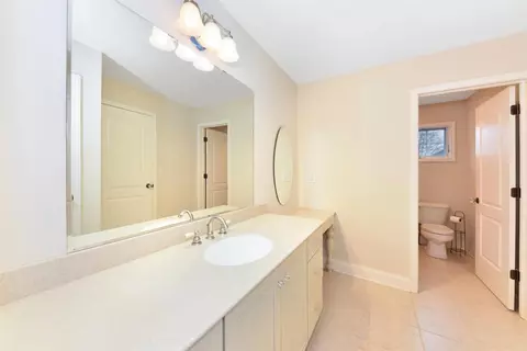1045 Abbey Rd, Monroe, MI 48161 photo 19