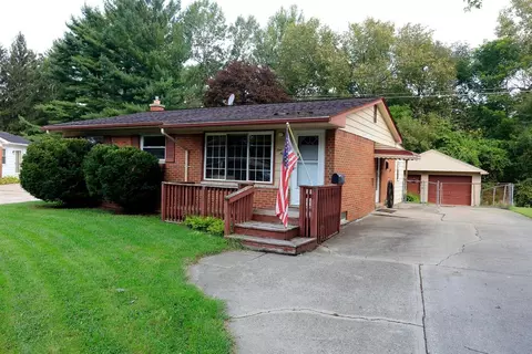 190 Circle Ct, Saline, MI 48176 photo 1