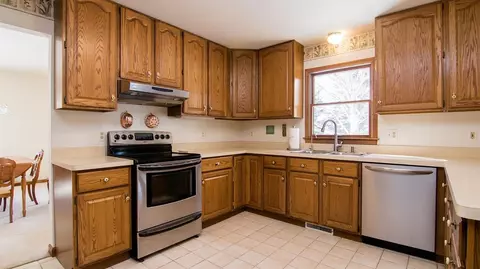 2745 Bent Tree Dr, Dexter, MI 48130 photo 17