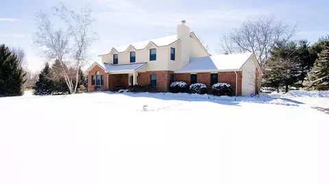 2745 Bent Tree Dr, Dexter, MI 48130 photo 2
