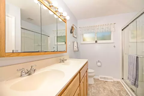 8750 Beechwood Dr, Gregory, MI 48137 photo 21