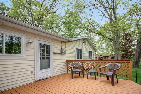 8750 Beechwood Dr, Gregory, MI 48137 photo 3