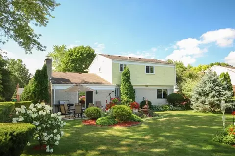 483 Marlpool Dr, Saline, MI 48176 photo 4