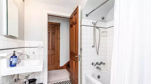 2122 Devonshire Rd, Ann Arbor, MI 48104 photo 46