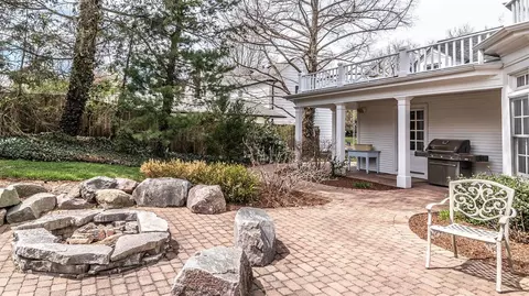 2122 Devonshire Rd, Ann Arbor, MI 48104 photo 57