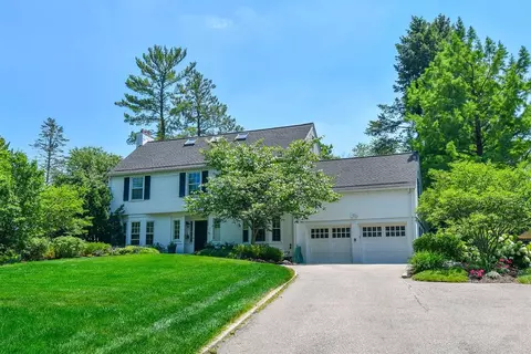 2122 Devonshire Rd, Ann Arbor, MI 48104 photo 2