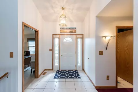 7569 Napoleon Rd, Jackson, MI 49201 photo 2