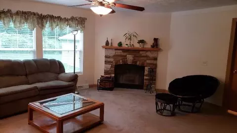 23255 Bohn Rd, Belleville, MI 48111 photo 9