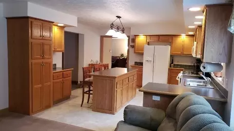 23255 Bohn Rd, Belleville, MI 48111 photo 8